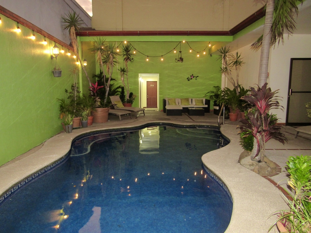 La Guaria Inn And Suites Hotel 57/65