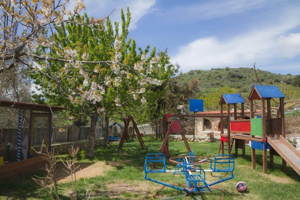 Aravanes Mountain Resort And Eco Cuisine 64/75