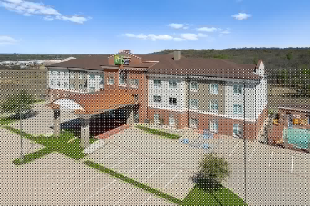Holiday Inn Express Suites Graham 1/50
