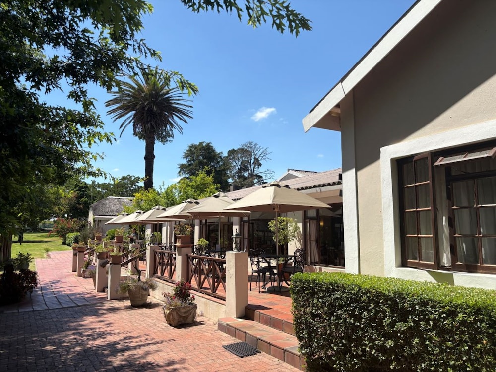Eight Bells Mountain Inn 38/50