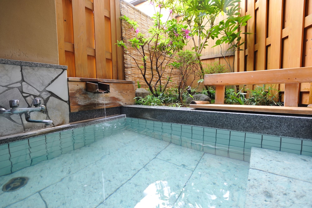Shibu Onsen Kokuya 35/50