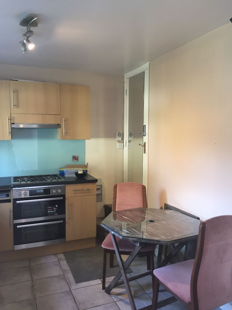 Edgware Bed and Breakfast 23/34