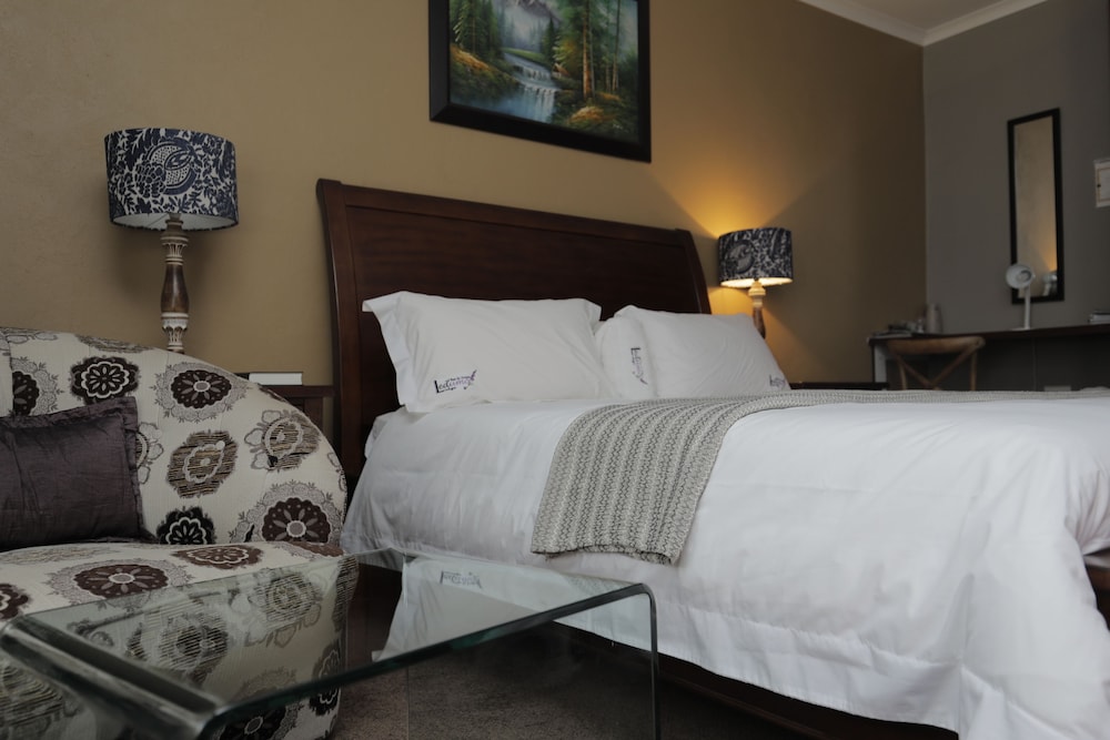 Ledumo Lodge 13/32