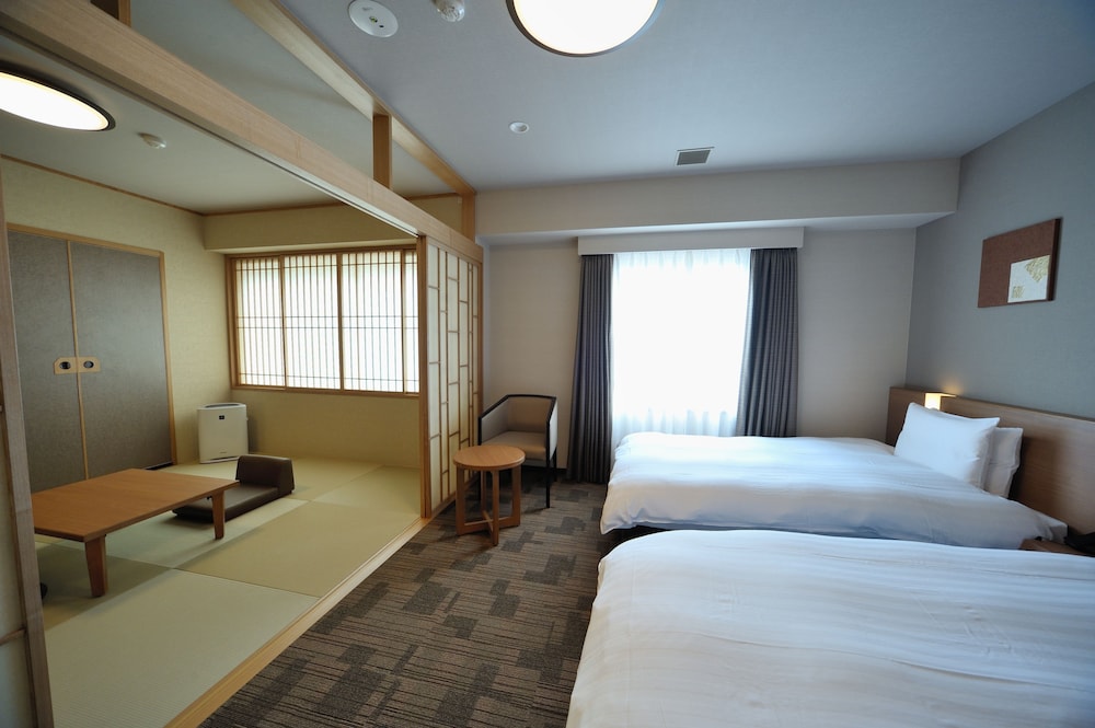 Natural Hot Spring Dormy Inn Chiba City Soga 12/28