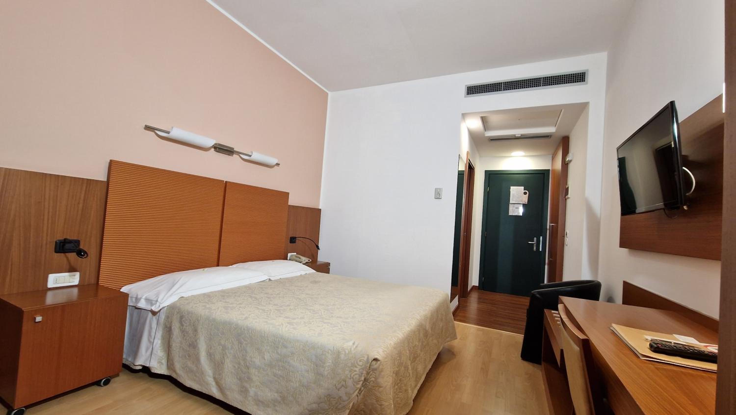 Mareschi Palace 20/55