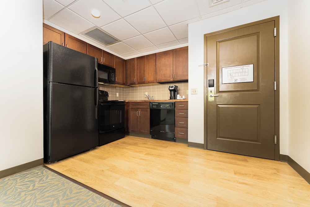 Sun Ski Inn And Suites 7/50