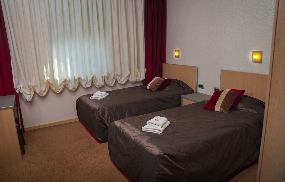 Vigor Hotel 9/50