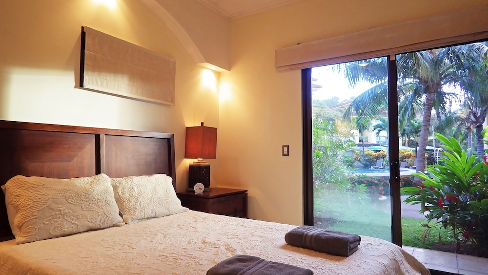 The Oaks Tamarindo Condominiums 28/67