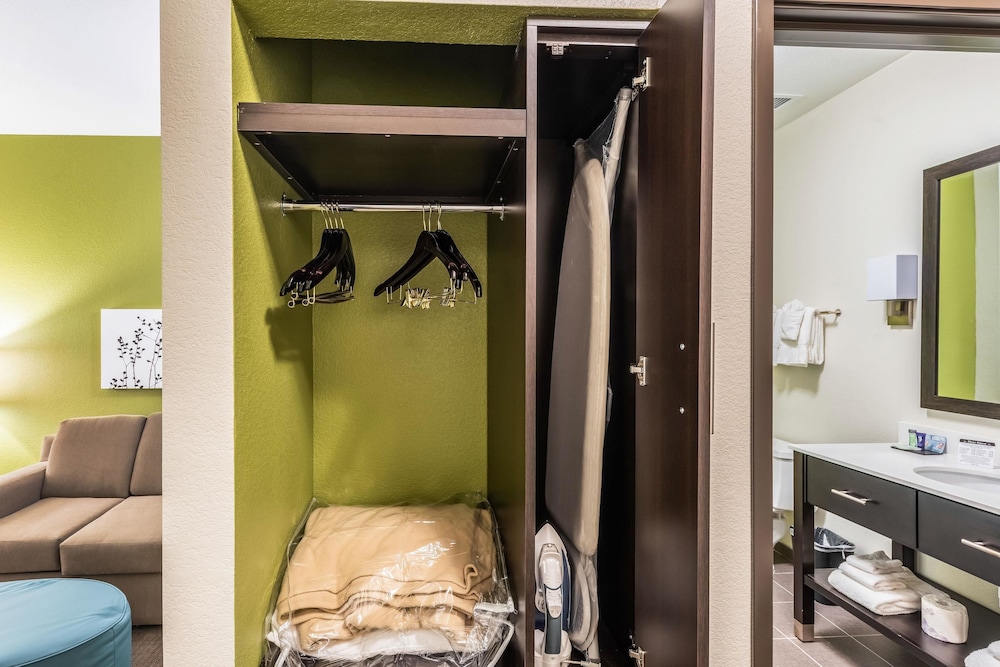 Sleep Inn and Suites Fort Worth Fossil Creek 22/44