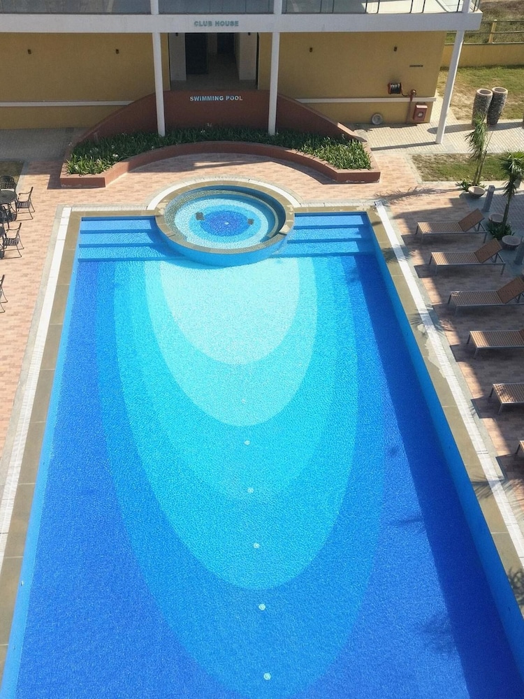 Club Mahindra Dwarka 15/29
