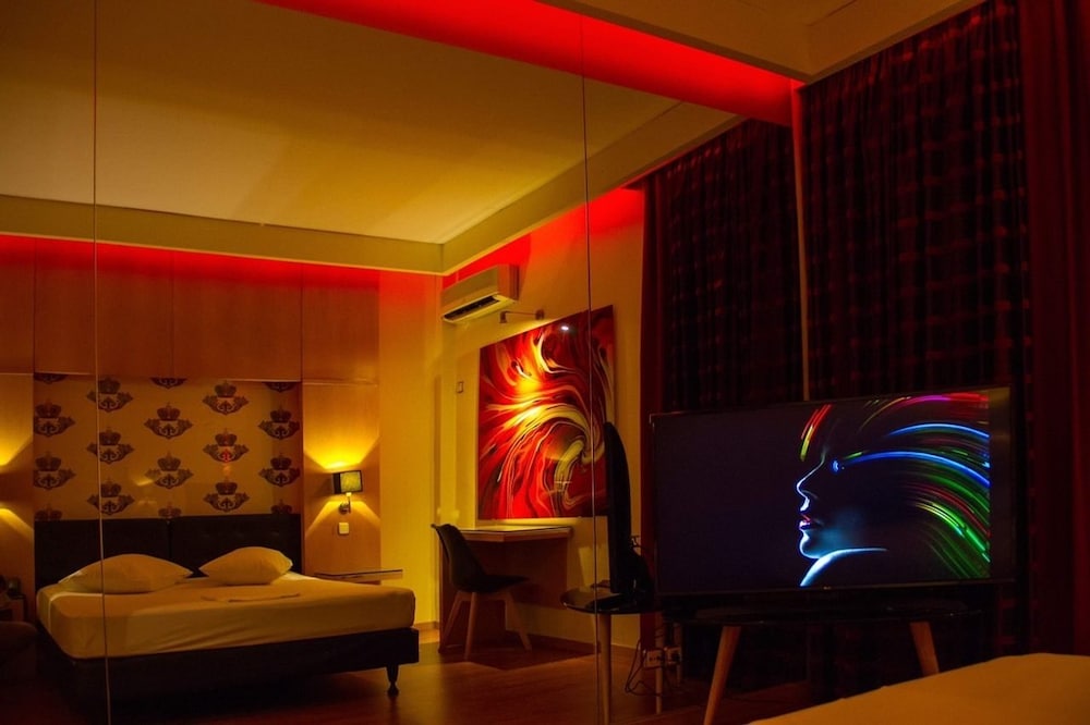 Olympic Hotel 23/23