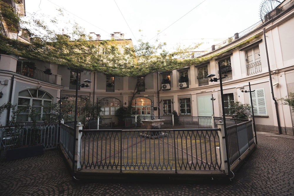 Carlo Felice Boutique Hotel 1/39