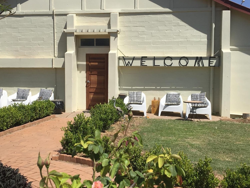 Club Boutique Hotel Cunnamulla 48/50