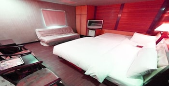 Fuchia Hotel 17/40