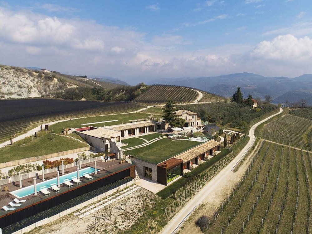 Tenuta Le Cave 76/79