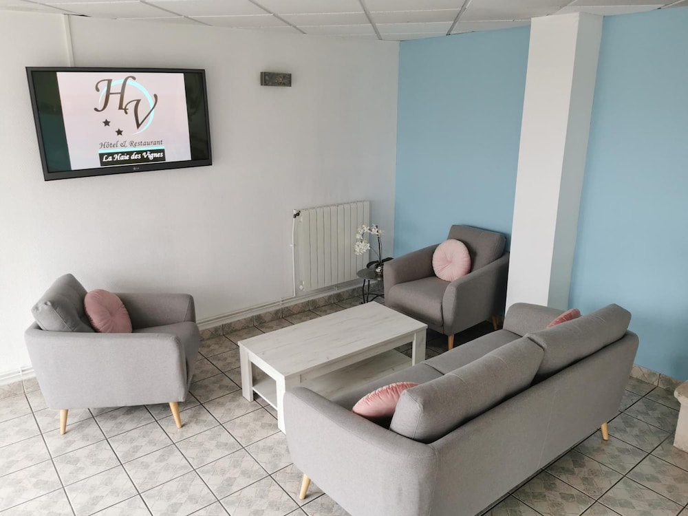 HOTEL LA HAIE DES VIGNES 32/68