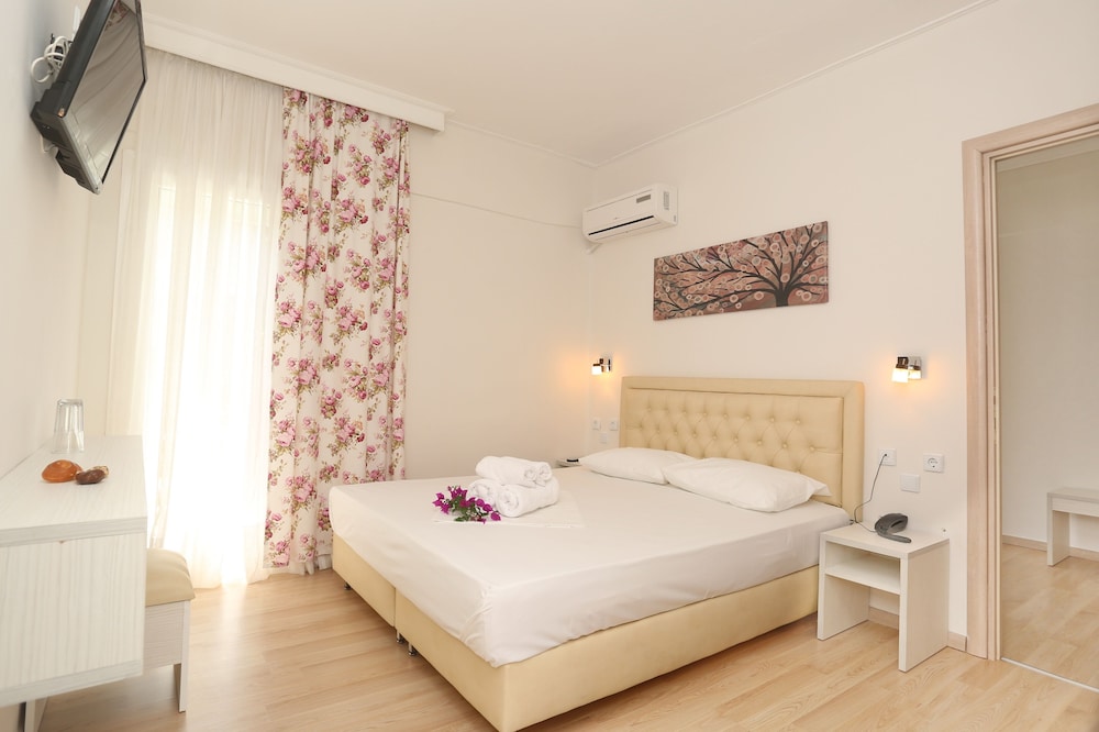 2 BEDROOMS, FAMILY SUITE