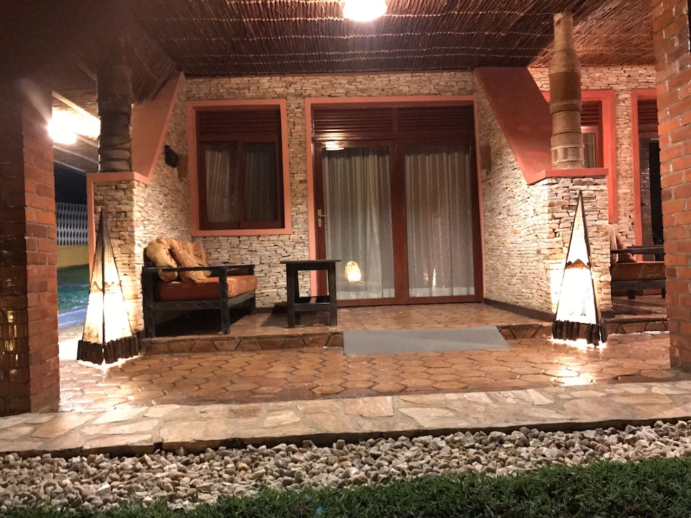 Inside Afrika Boutique Hotel 12/27