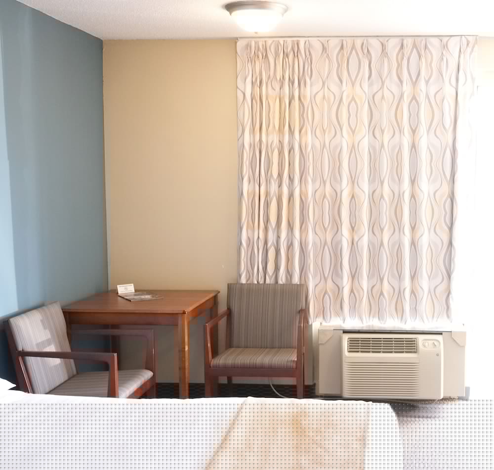 Regency Inn 36/72