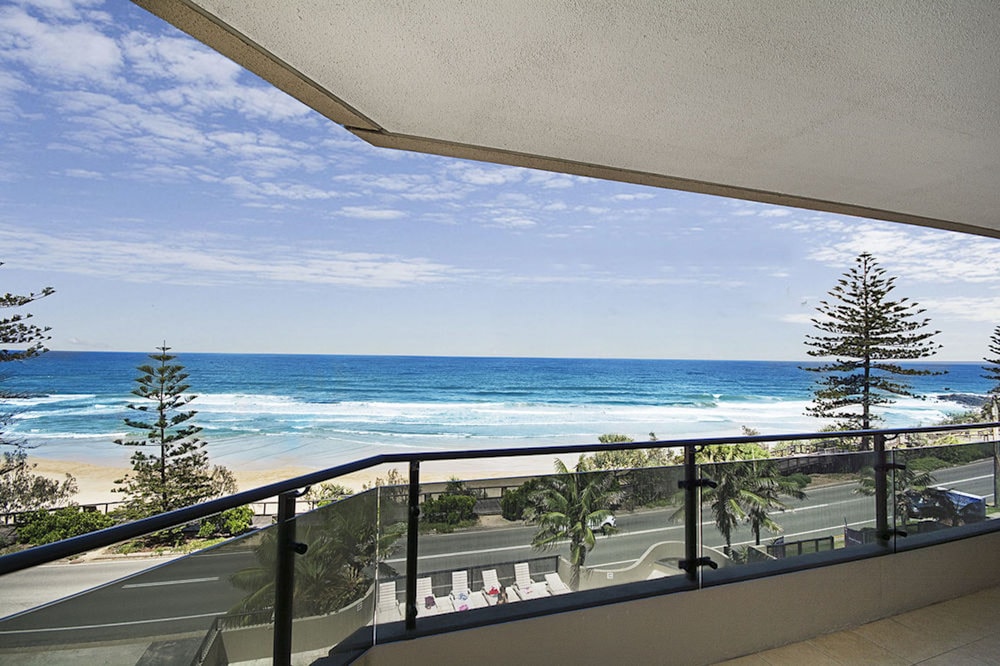 Clubb Coolum Beach Resort 58/65