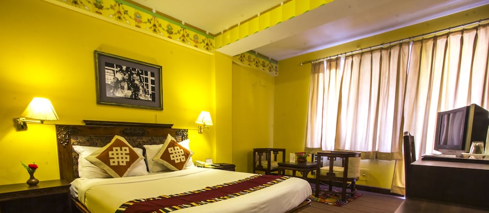 Hotel Tibet 11/43