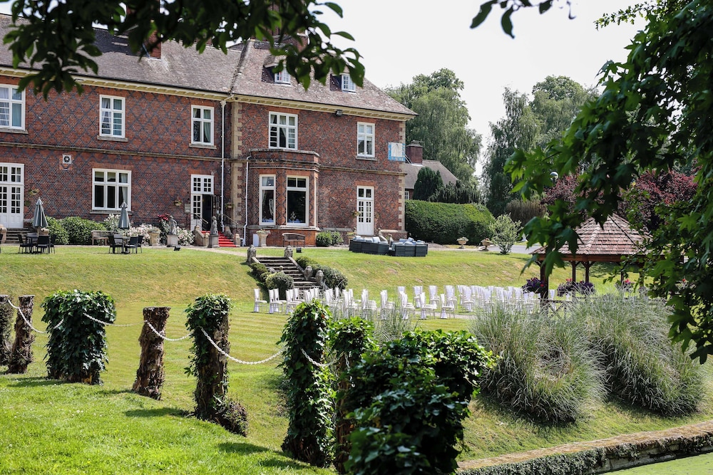 Albrighton Hall and Spa, a member of Radisson Individuals 67/73