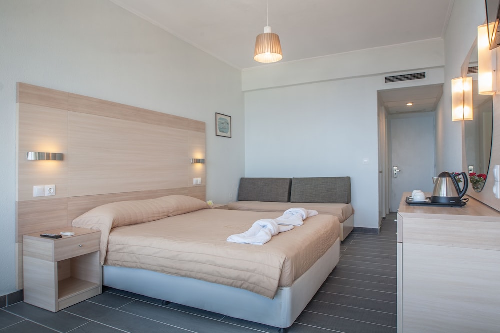 Golden Alexandros Hotel 4/22