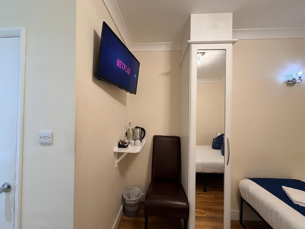King's Cross Hotel 40/50