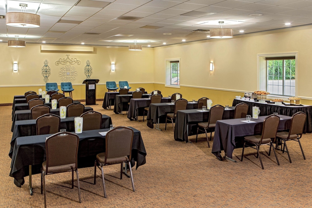 FOUR POINTS BY SHERATON KALAMAZOO 37/43