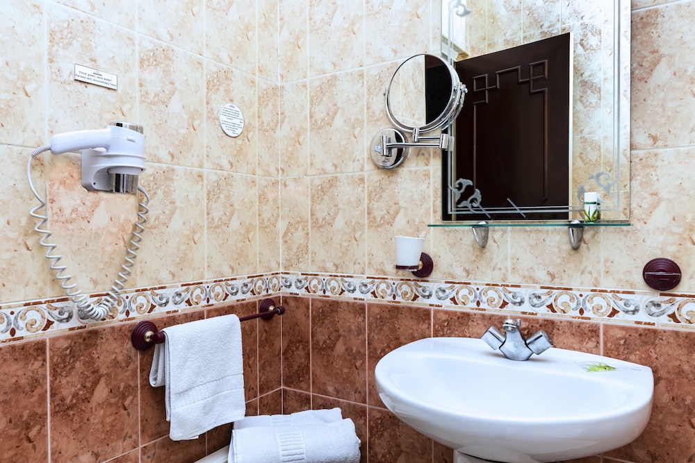 Amani Hotel Suites & Spa 36/85