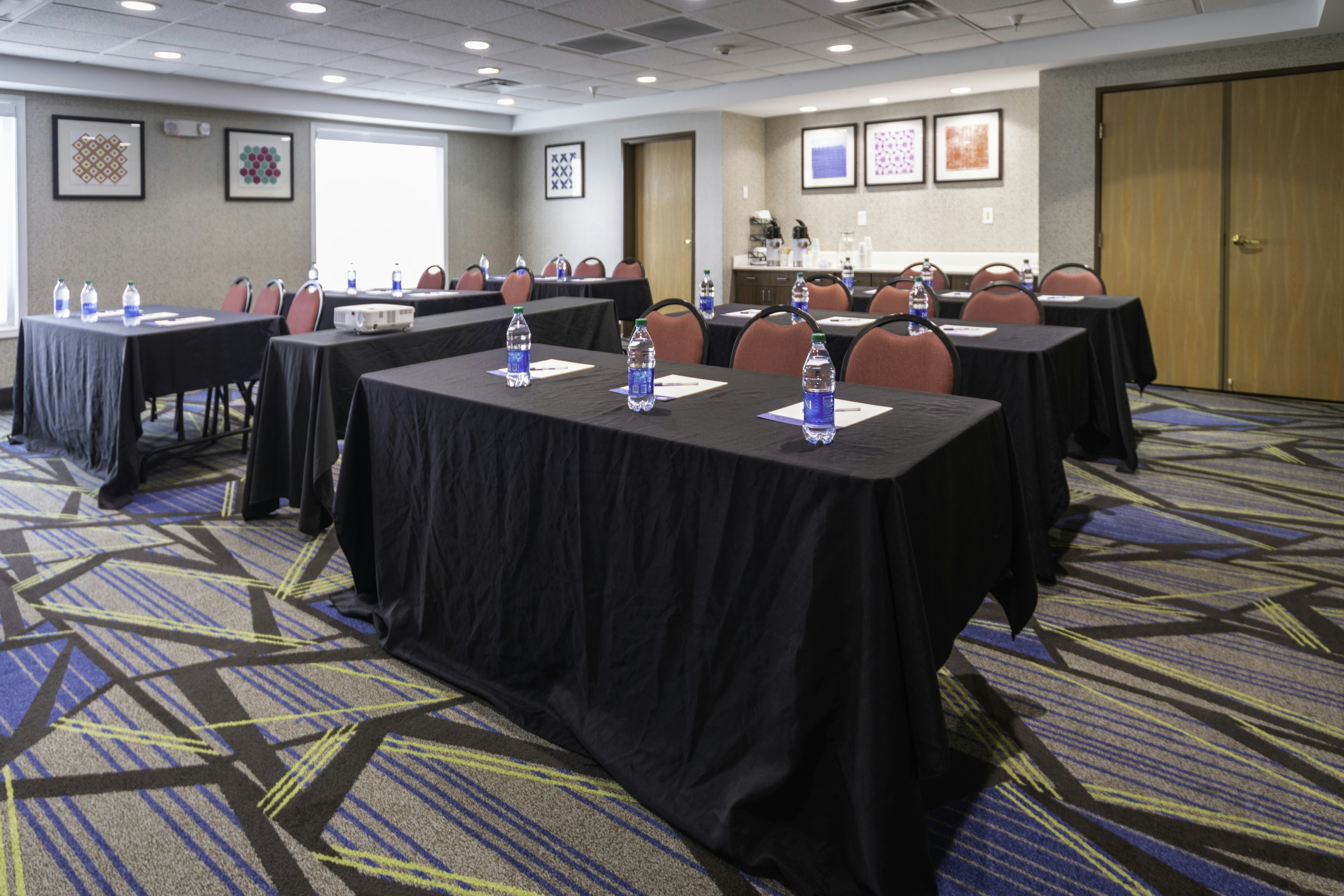 HOLIDAY INN EXPRESS ROCHELLE 65/71