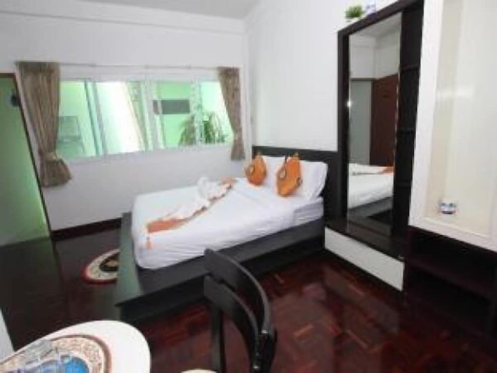 Maria Room For Rent Hua Hin 16/40