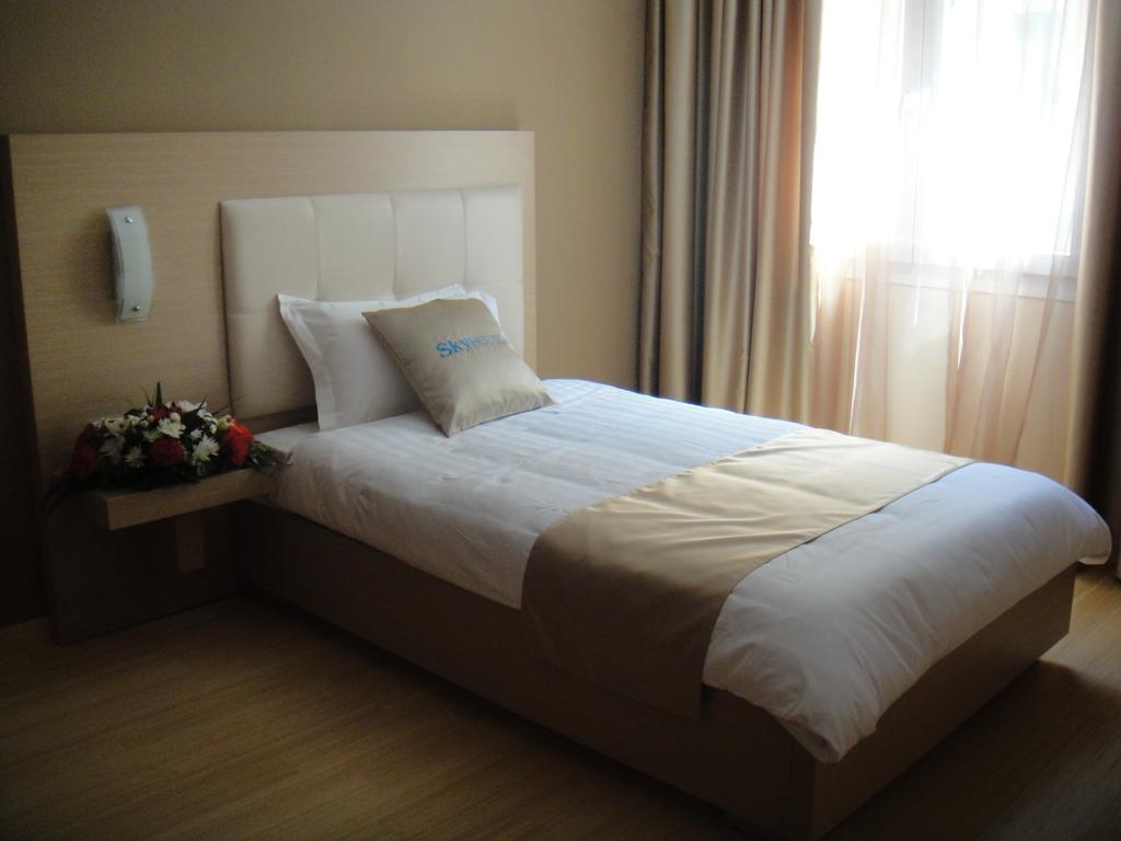 Sky 2 Hotel 23/38