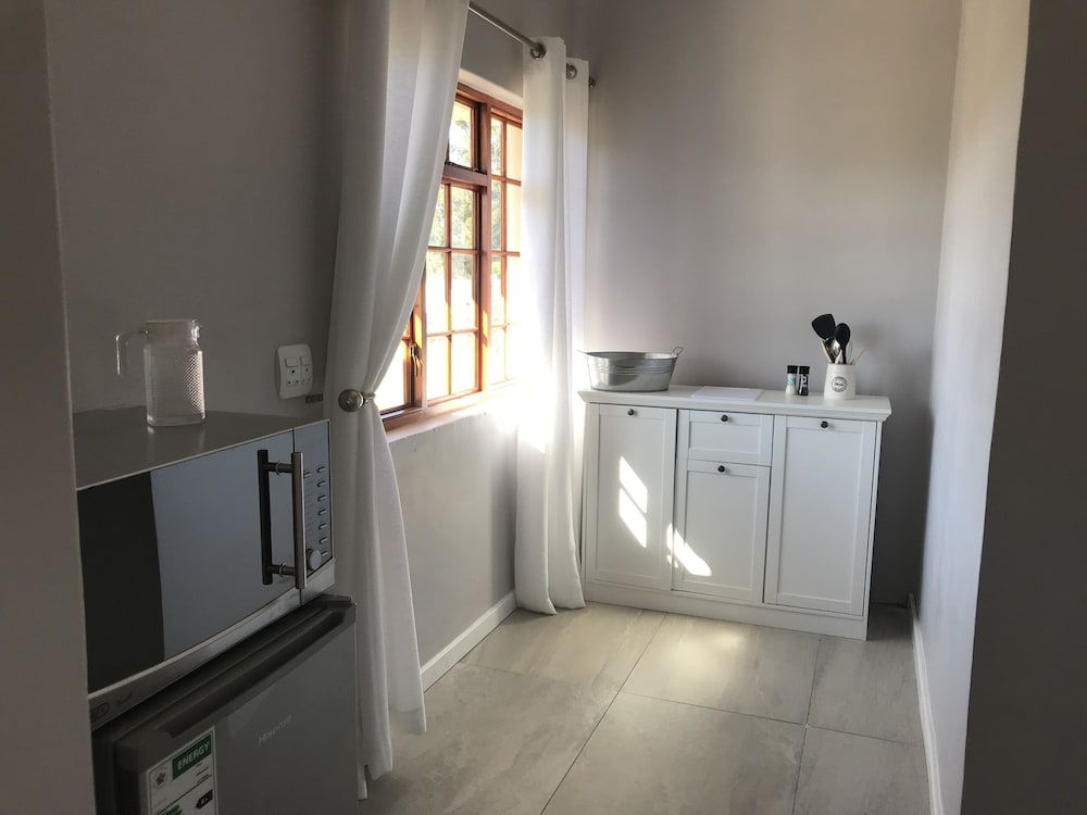 Lauradale Accommodation 15/50