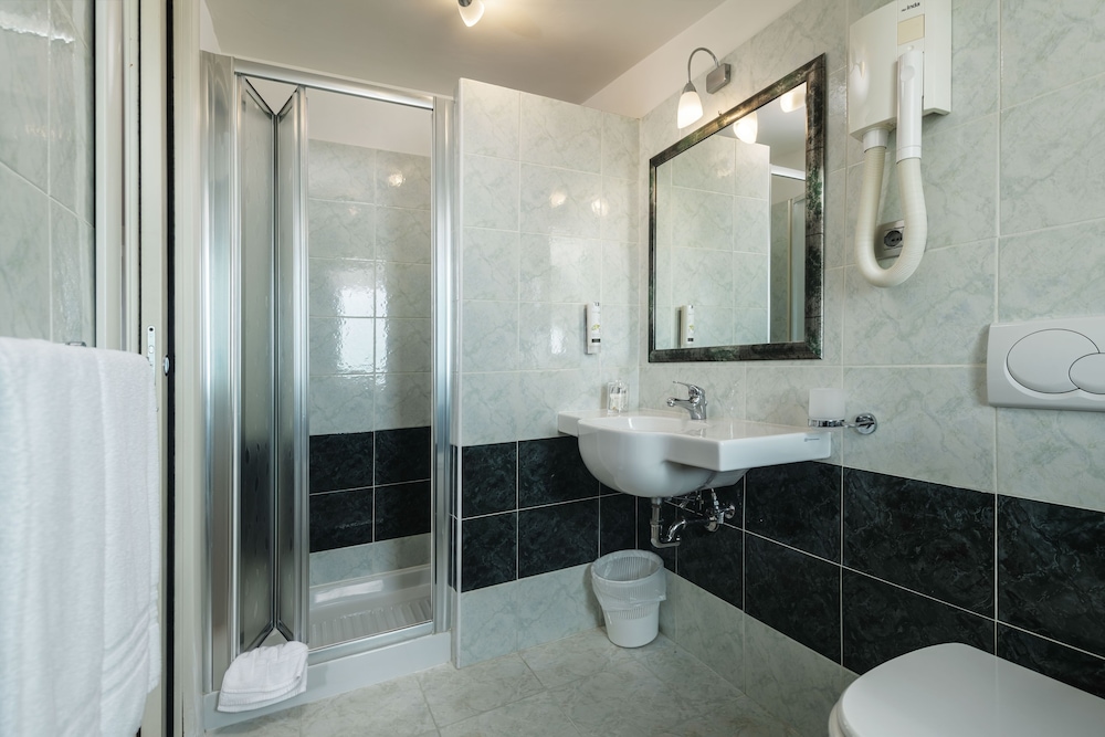 Hotel Poseidon & Nettuno 60/63