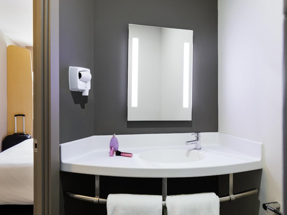 Ibis Tijuana 50/50