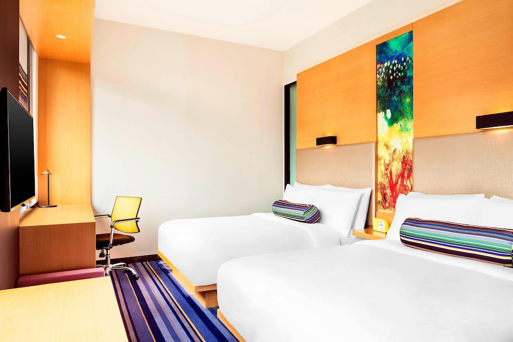 Aloft, 2 Queen Beds
