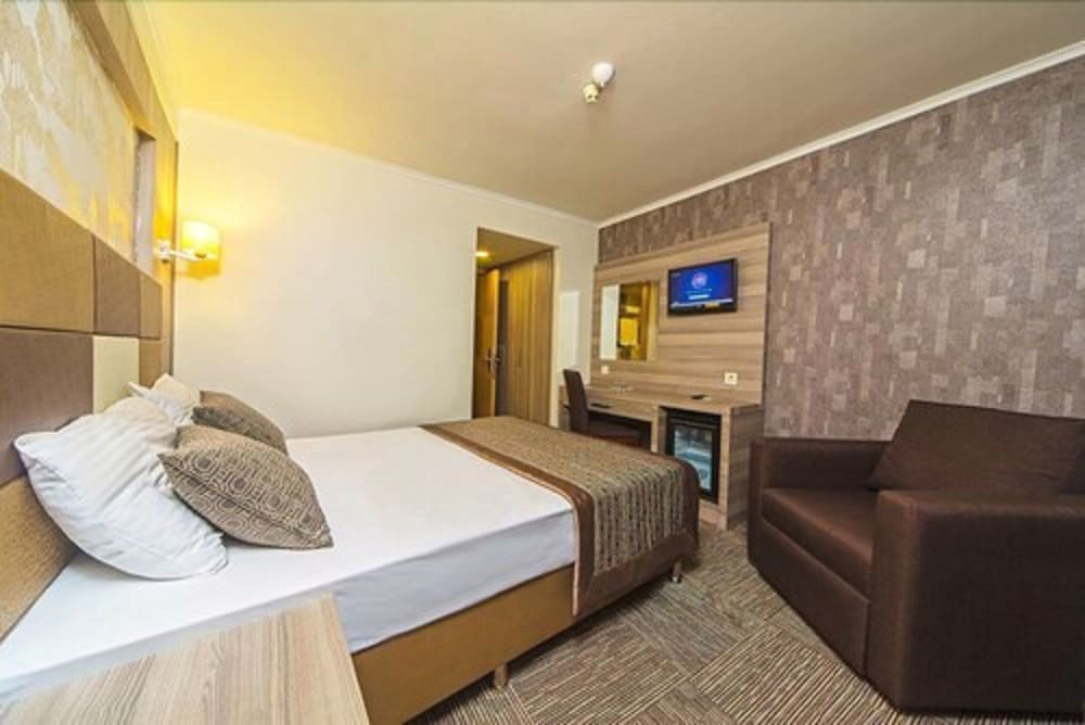 Pera Arya Hotel 19/71