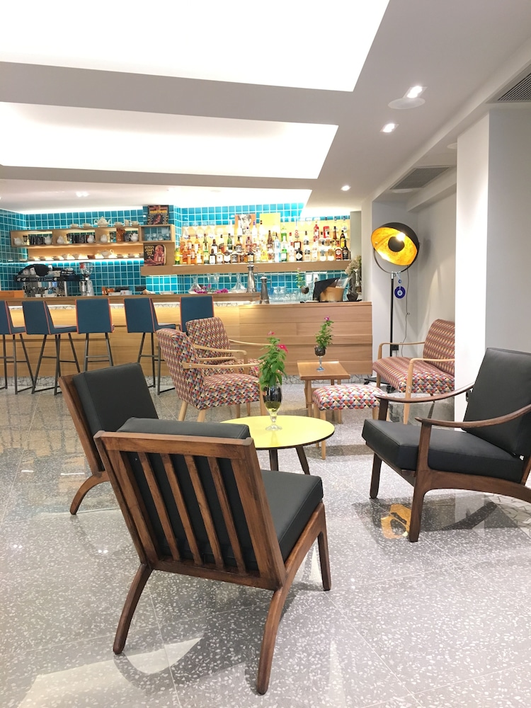 360 Degrees Pop Art Hotel 50/74