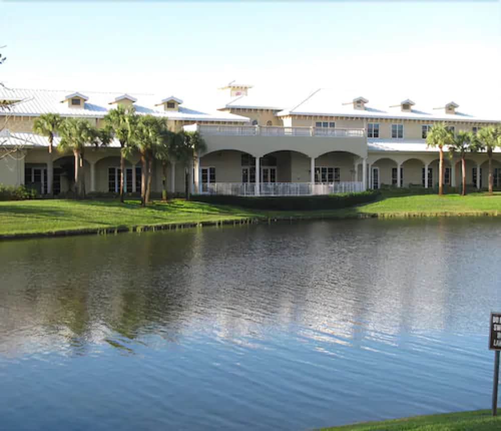 Inn At Pelican Bay 62/67