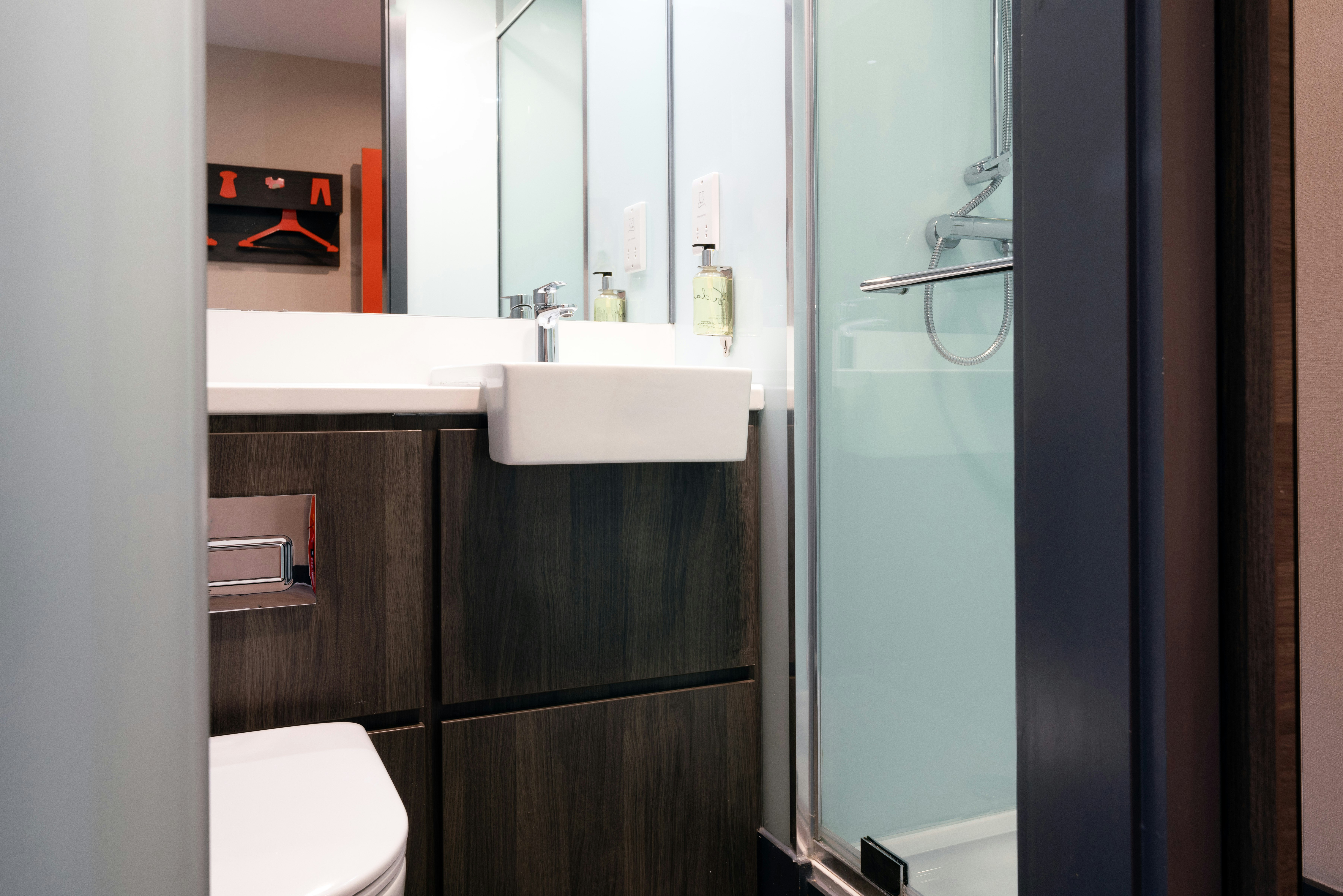 easyHotel London City Shoreditch 15/16