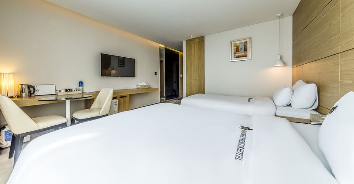 Deluxe, Twin Beds