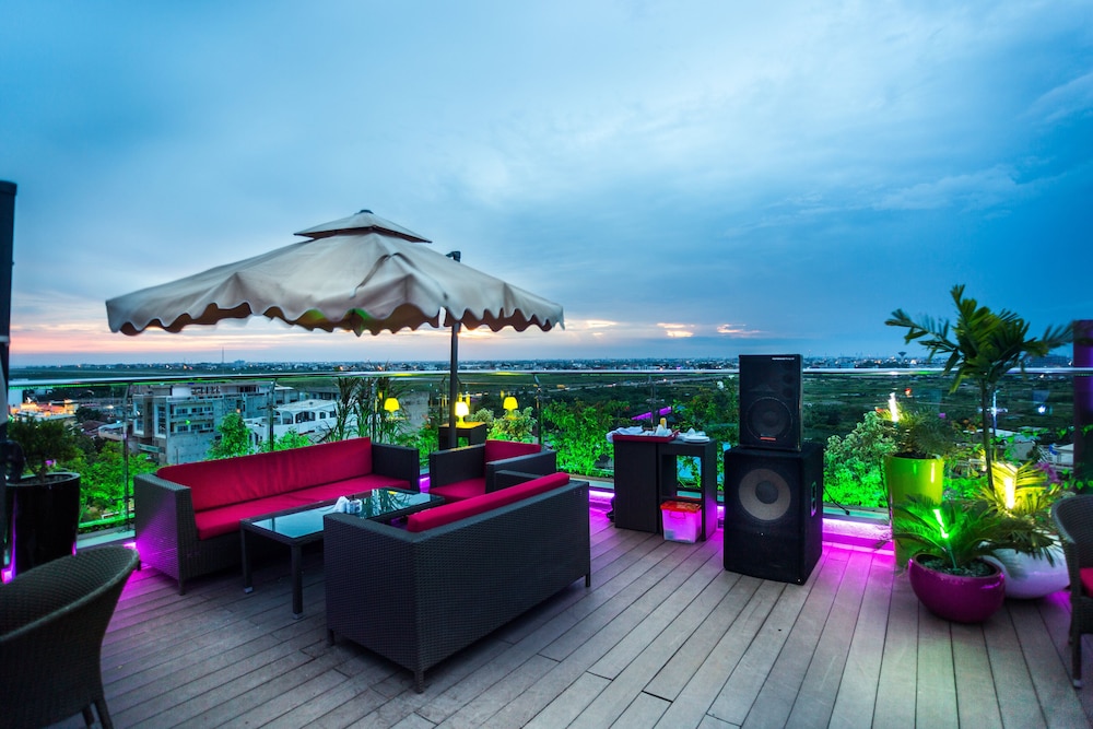 Home Residence Hotel 3/18
