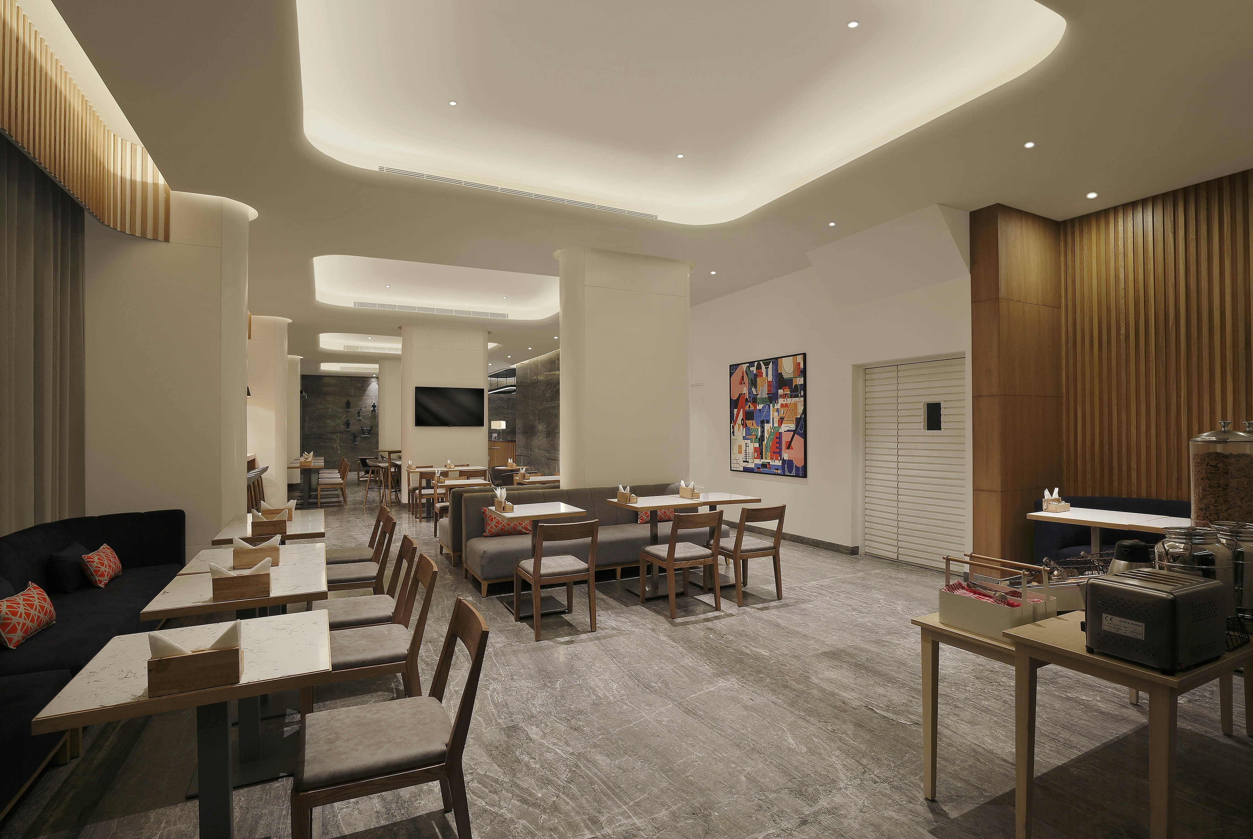 Holiday Inn Express Hyderabad Hitec City 49/76