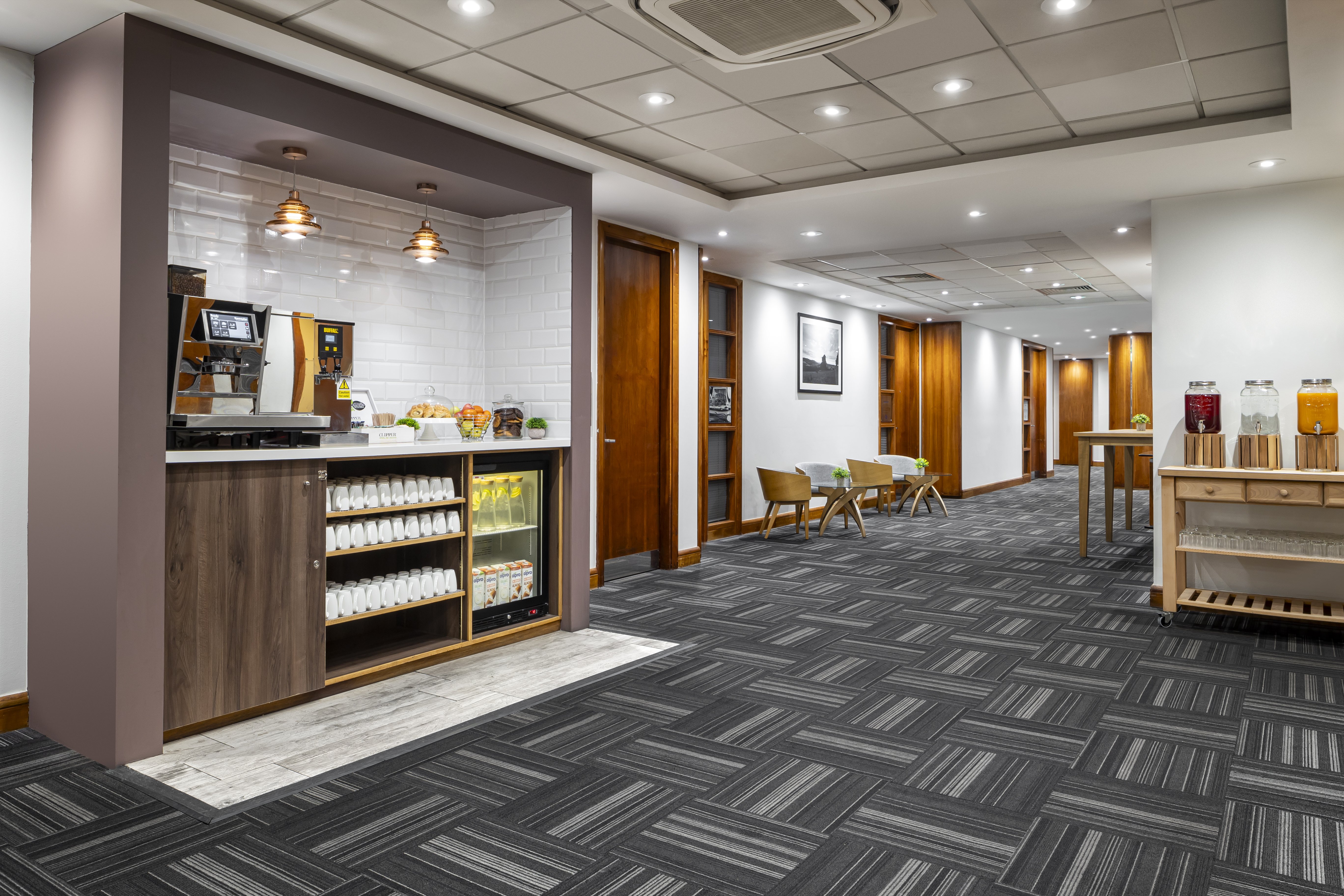 Holiday Inn High Wycombe M40 Jct. 4 8/59