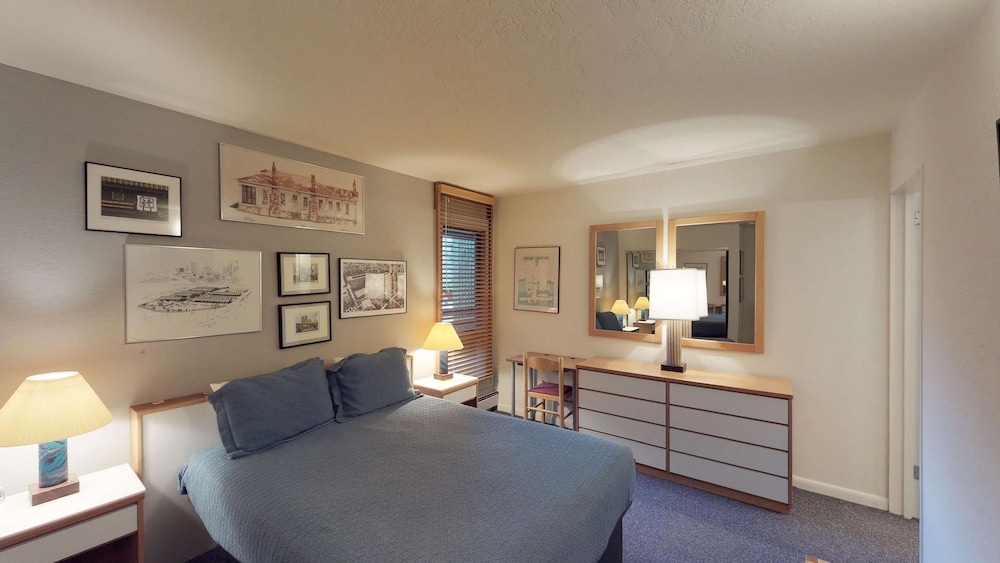 Vail 21 Condominiums 32/60