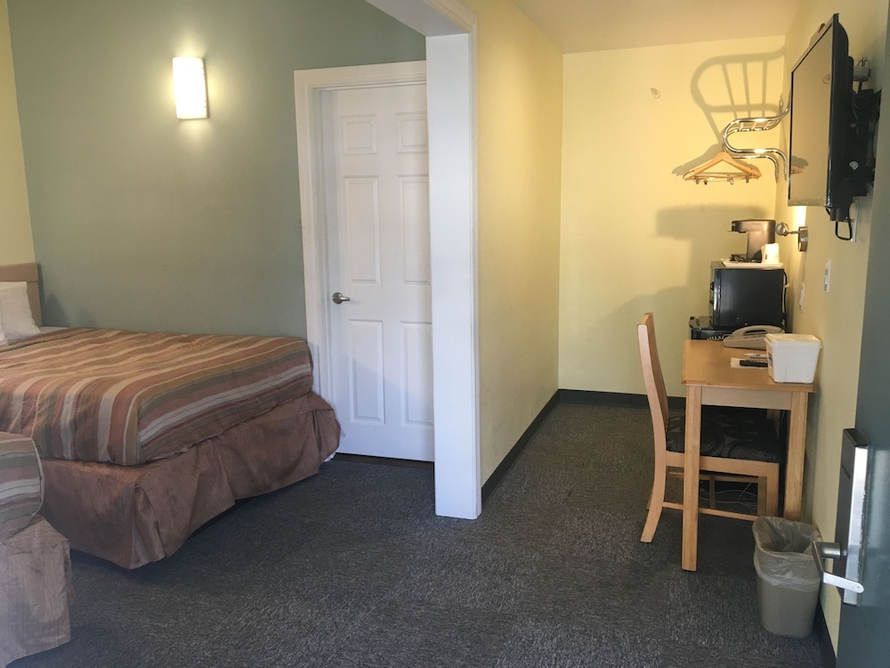 Travelodge By Wyndham Fairfield/Napa Valley 17/35
