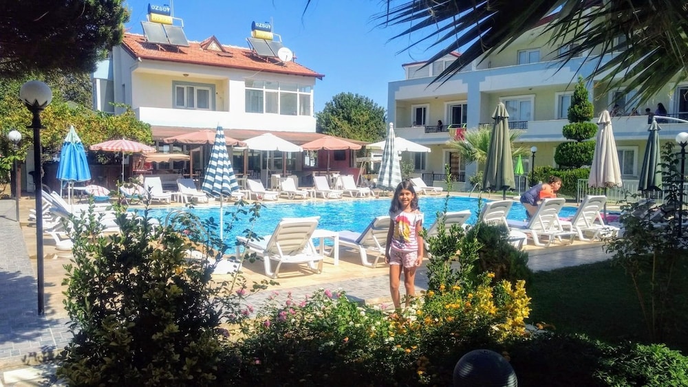Melodi Club Hotel 38/45