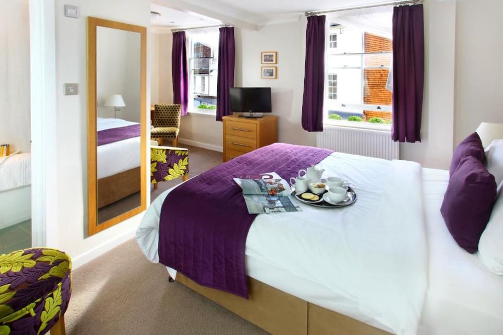 Chequers Hotel 8/58