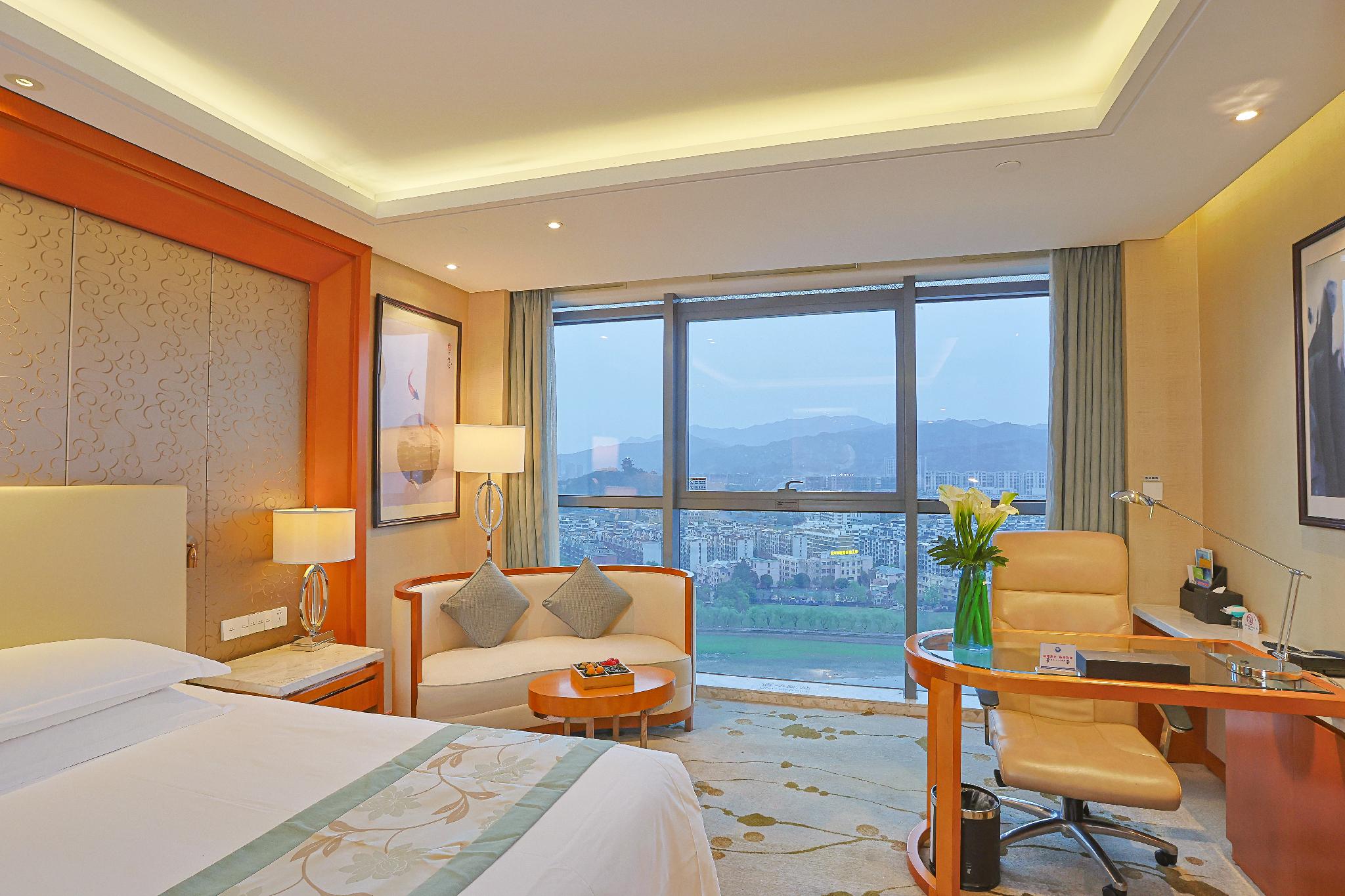 Deluxe, King Bed, River View